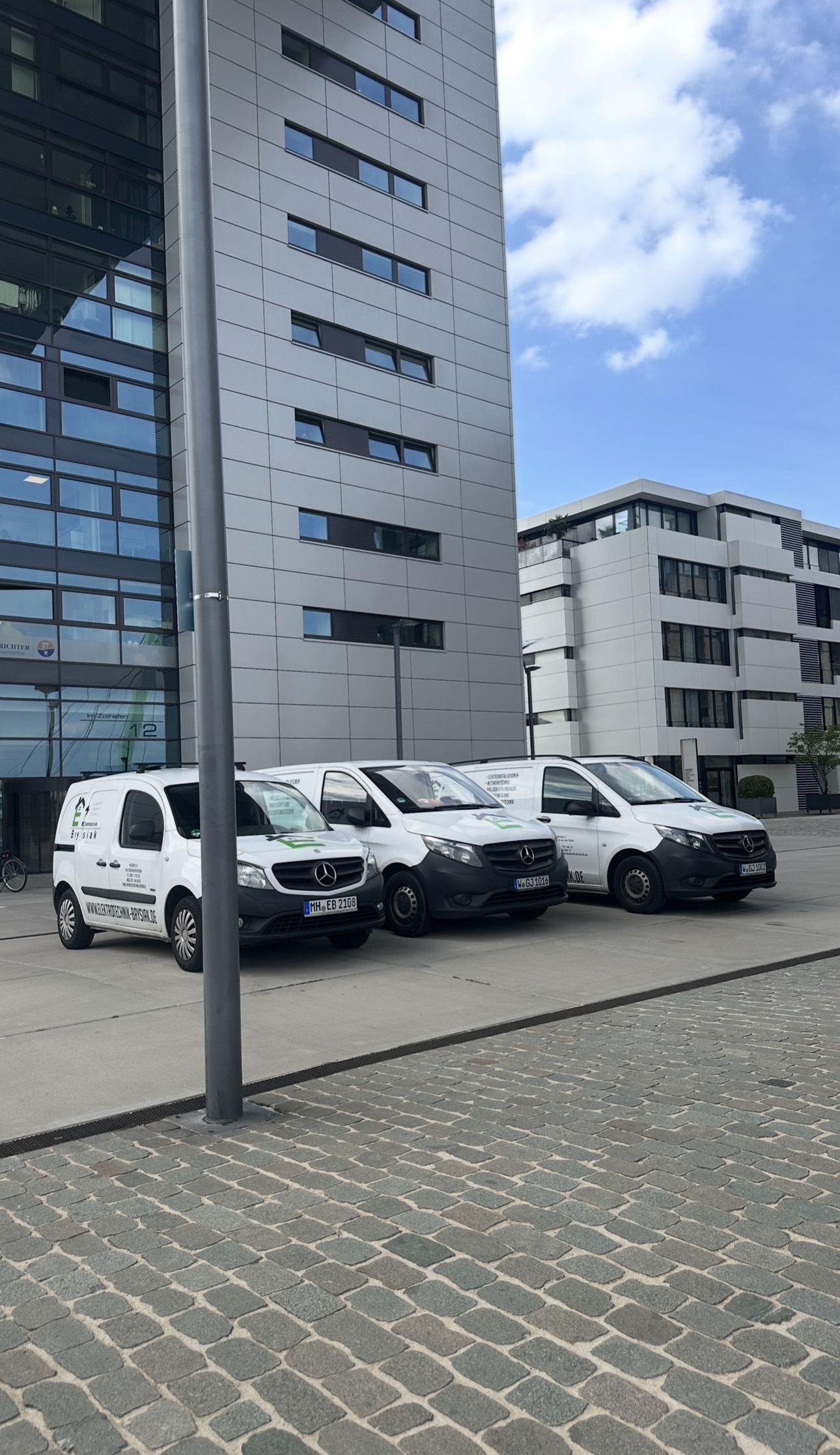 Firmenfahrzeuge von Elektrotechnik Brysiak in Mülheim an der Ruhr